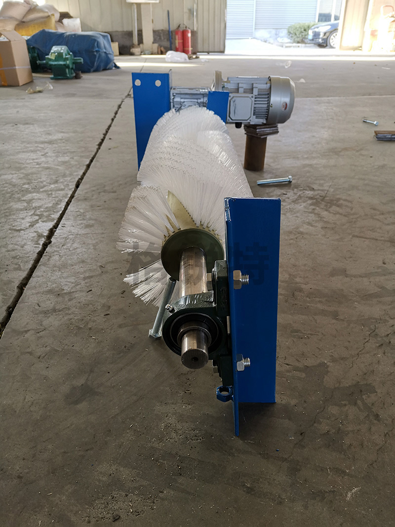 電動(dòng)滾刷清掃器 電動(dòng)滾刷清掃器